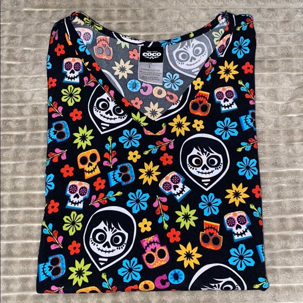 Scrub top